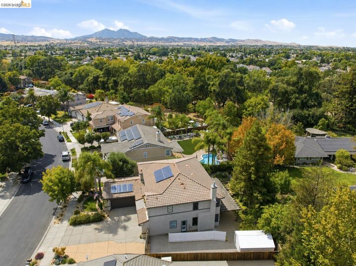 Property Photo: 325 San Marino Ln CA 94513