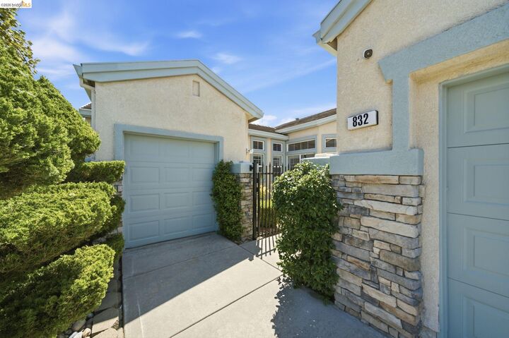 Property Photo:  832 Summerset Drive  CA 94571 