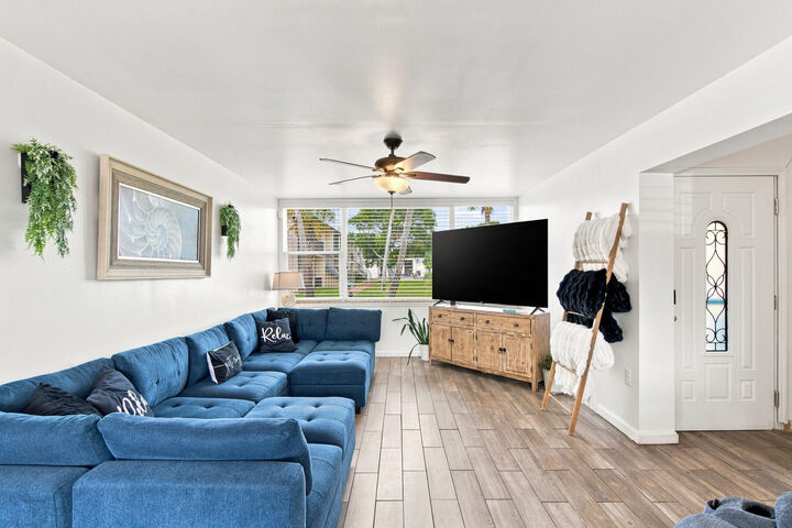 Property Photo:  300 SW Miracle Strip Parkway 2F  FL 32548 