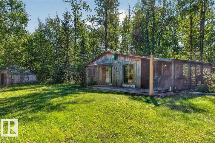 Property Photo:  5124 Twp Road 554 136  AB T0E 0J0 