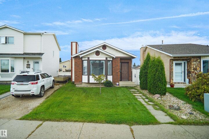 18322 71A Avenue NW — photo 1