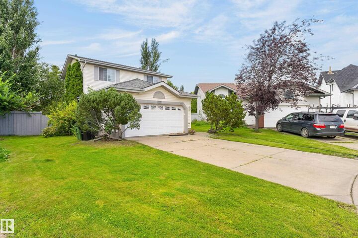Property Photo:  12724 148 Avenue NW  AB T6V 1C4 