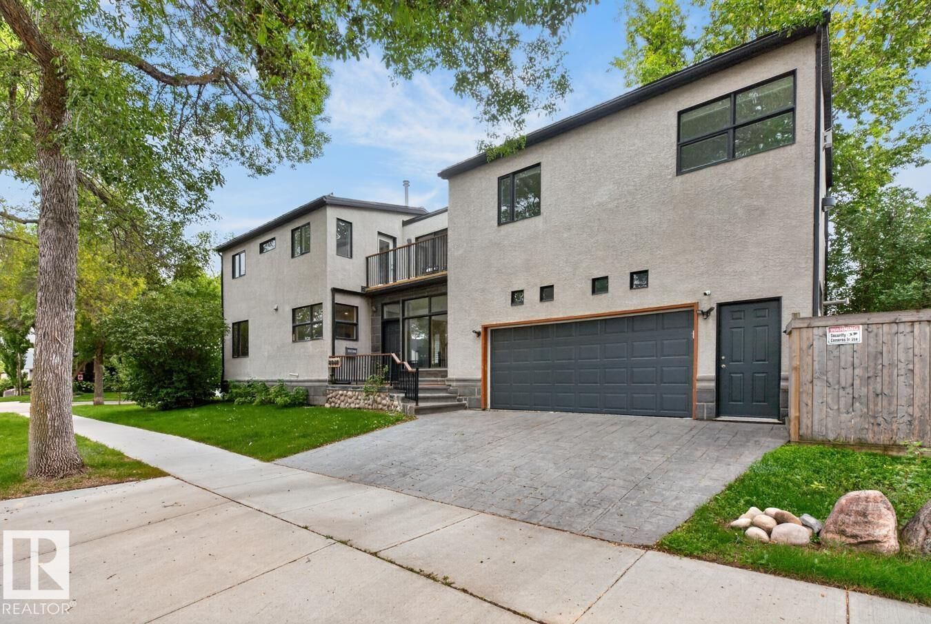 Property Photo:  8860 93 Street NW  AB T6C 3T1 