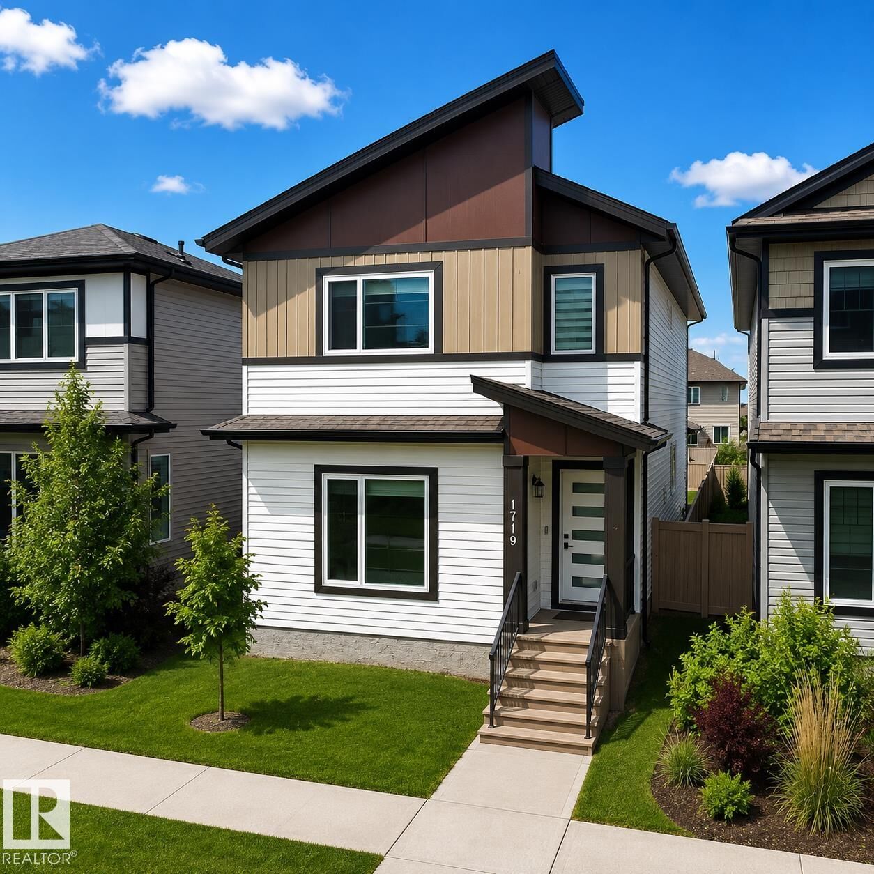 Property Photo:  1719 26A Street NW  AB T6T 2H9 