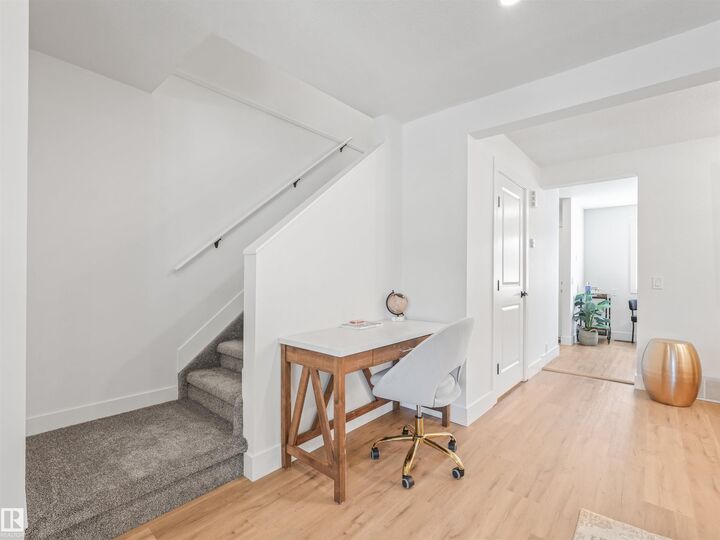 Property Photo: 13833 30 Street NW 10 AB T5Y 2B2