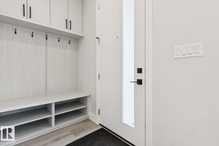 Property Photo:  492 Robinson Boulevard  AB T9E 1N1 