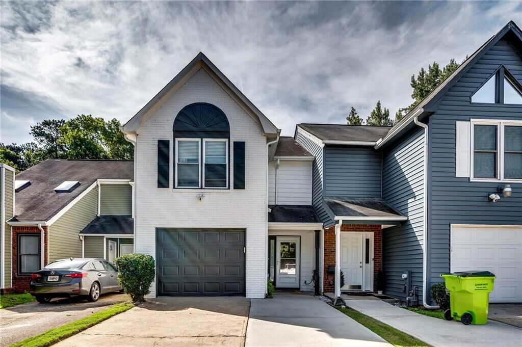Property Photo:  7982 Creekstone Way  GA 30274 