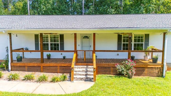 Property Photo: 2456 Highway 53 W GA 30534