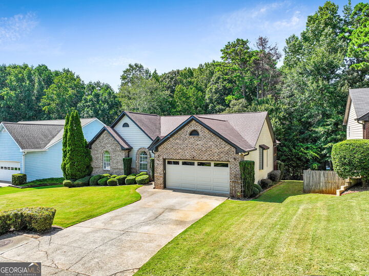 Property Photo: 2744 Sterling Drive NW GA 30043