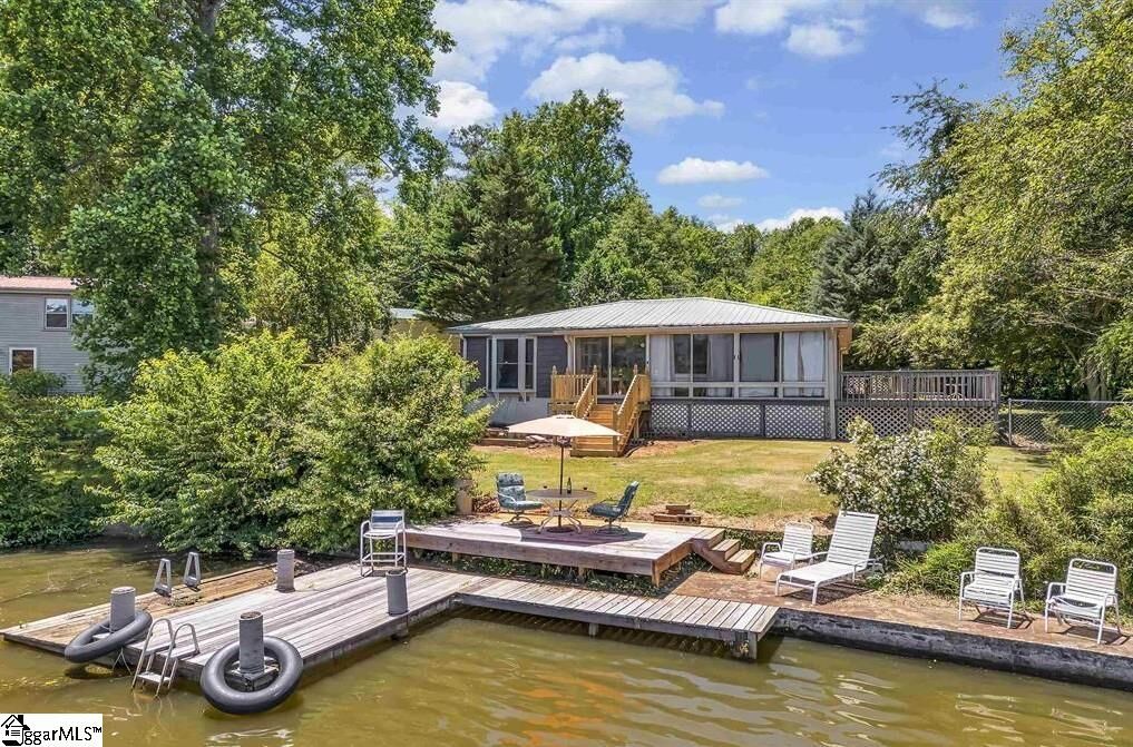 Property Photo:  501 McFalls Circle  SC 29621 