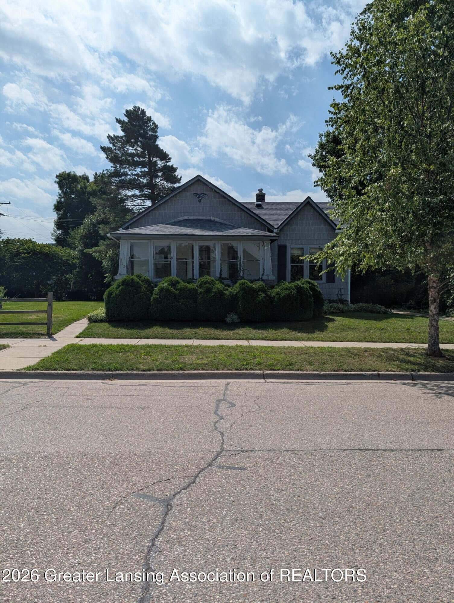 Property Photo: 123 W Middle Street MI 48895