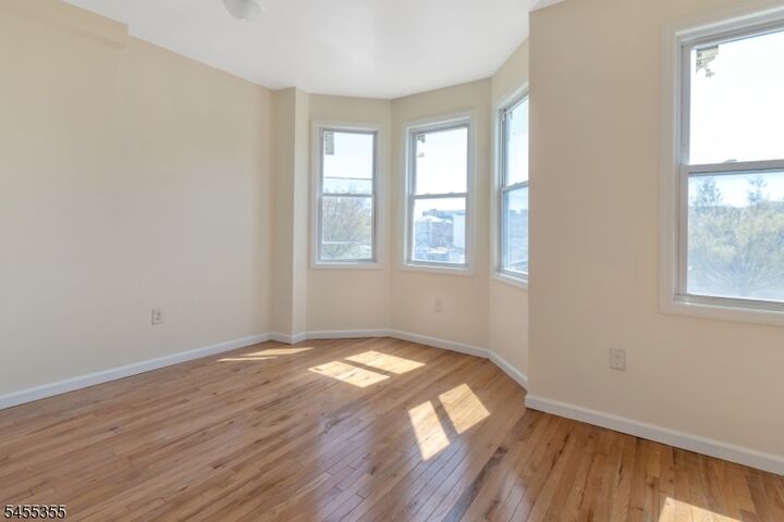 Property Photo:  383 Central Ave 3  NJ 07103 