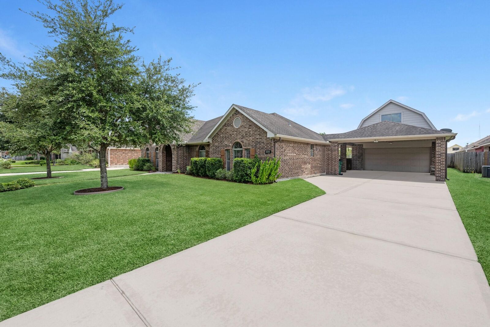 Property Photo: 6606 Granbury Road TX 77578