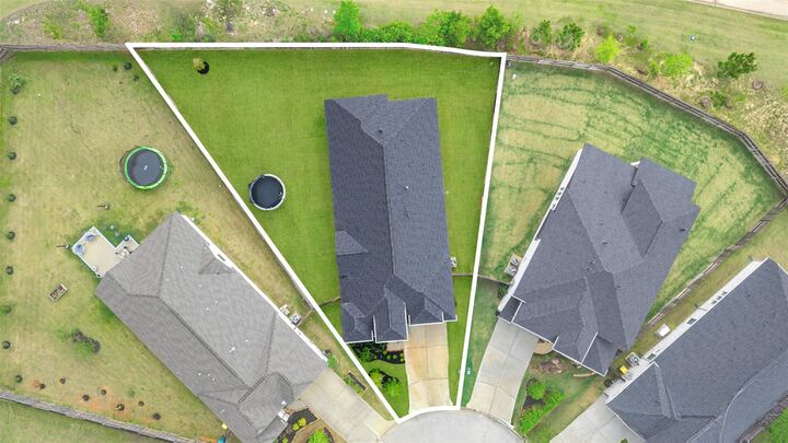 Property Photo:  220 Nirnroot Court  TX 77316 