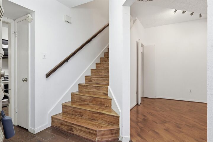 Property Photo:  1998 Augusta Drive  TX 77057 
