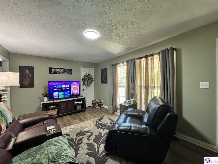 Property Photo: 206 Valley Terrace KY 40146