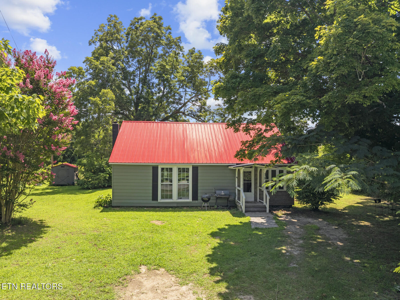 Property Photo:  384 Woodlee St  TN 38585 