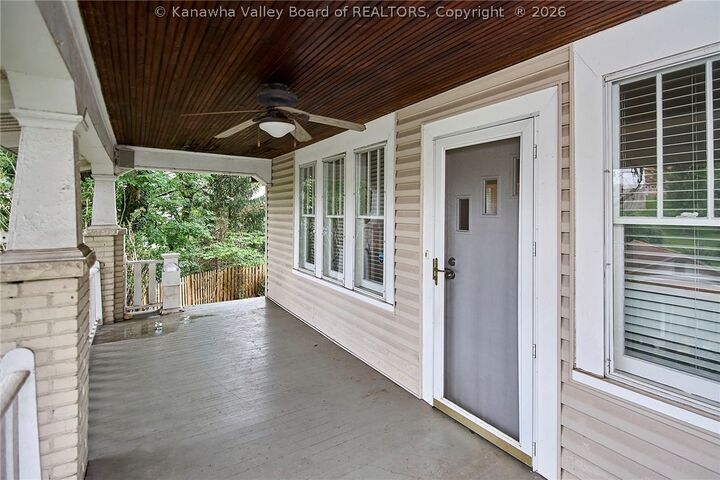Property Photo:  946 Mathews Avenue  WV 25302 