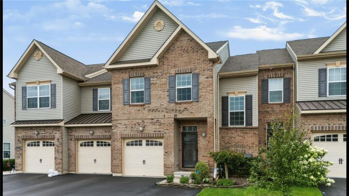 Property Photo:  4473 Cottonwood Drive  PA 18064 