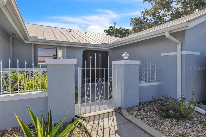 Property Photo: 2417 Magdalina Drive FL 33950