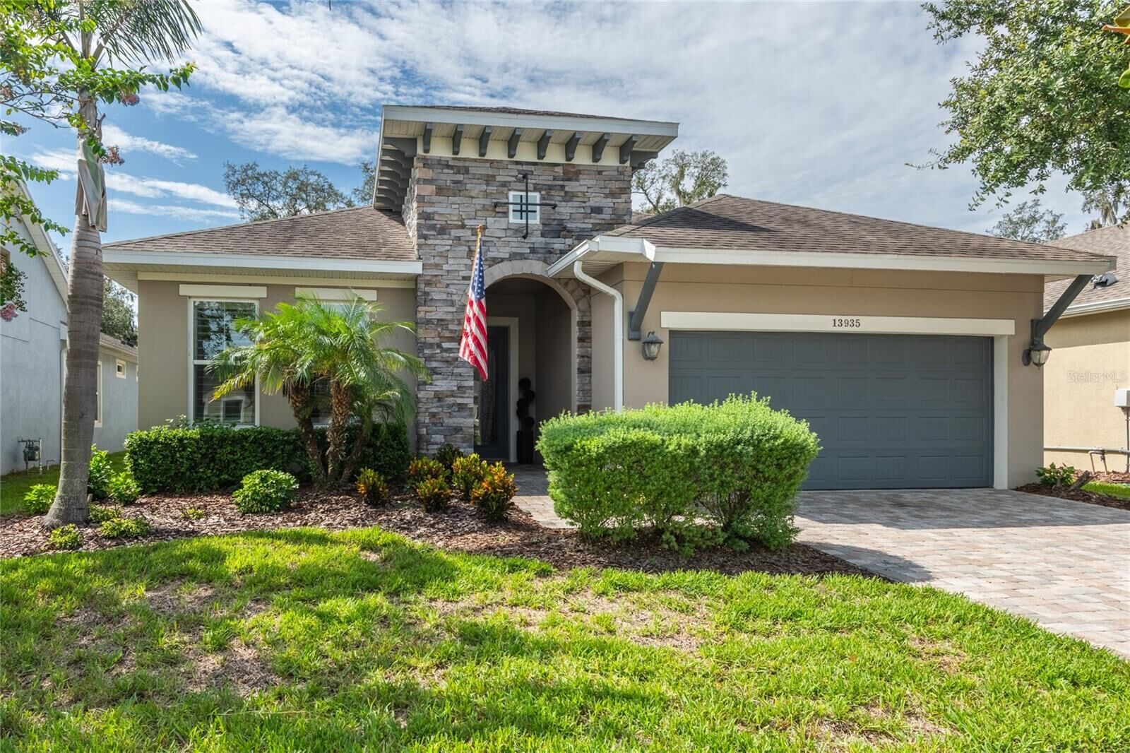 Property Photo:  13935 Natures Reserve Drive  FL 33547 