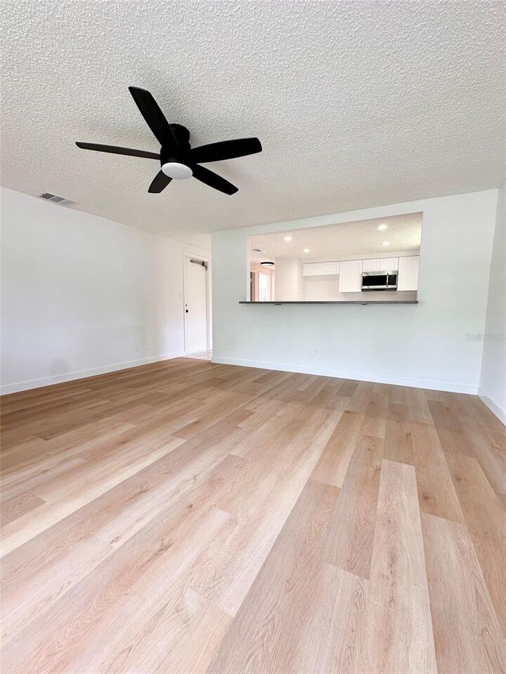Property Photo:  15717 Avalon Avenue  FL 33760 