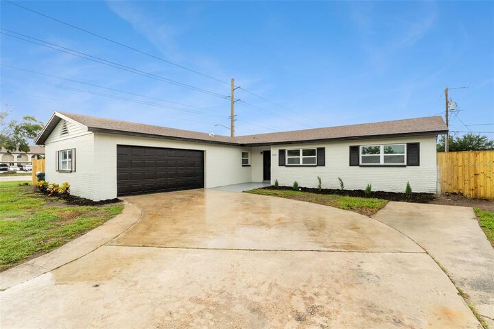 Property Photo: 996 Sarazen Drive FL 32955