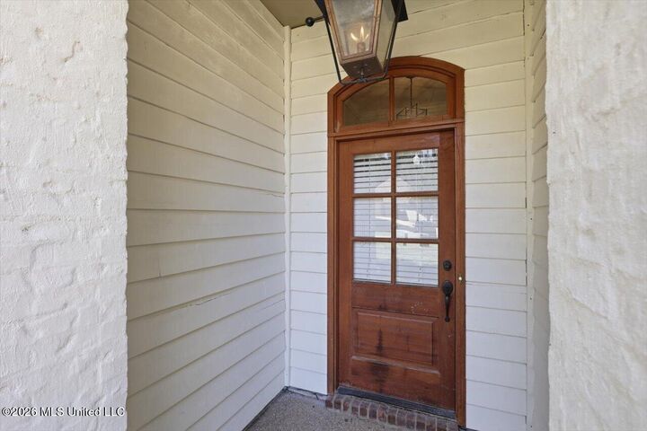 Property Photo:  100 Savoy Park  MS 39110 