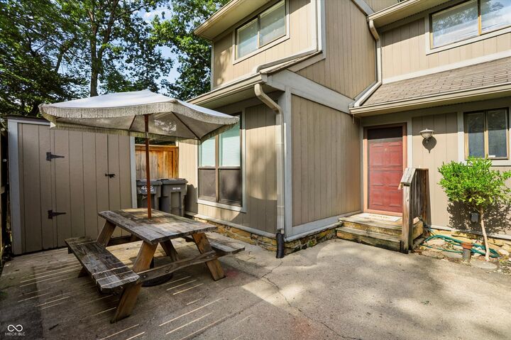 Property Photo:  4235 Larkspur Trace  IN 46237 