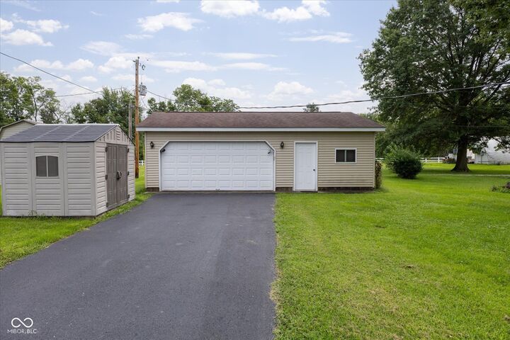 Property Photo: 3575 N County Road 950 E IN 46112