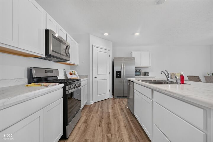 Property Photo:  724 Byron Street  IN 46140 