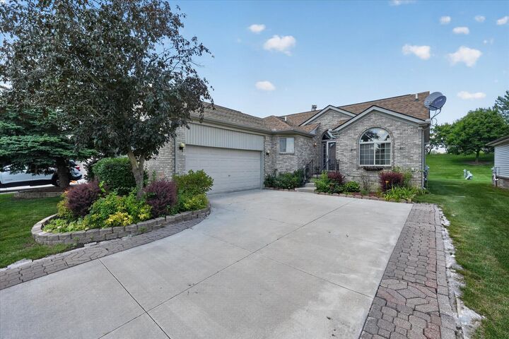 Property Photo:  3527 New Boston Drive  MI 48314 