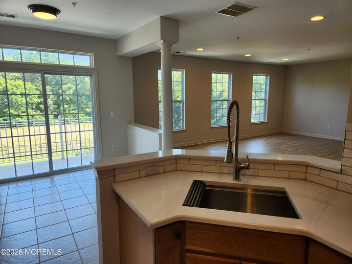 Property Photo:  7 Bryce Lane  NJ 08050 