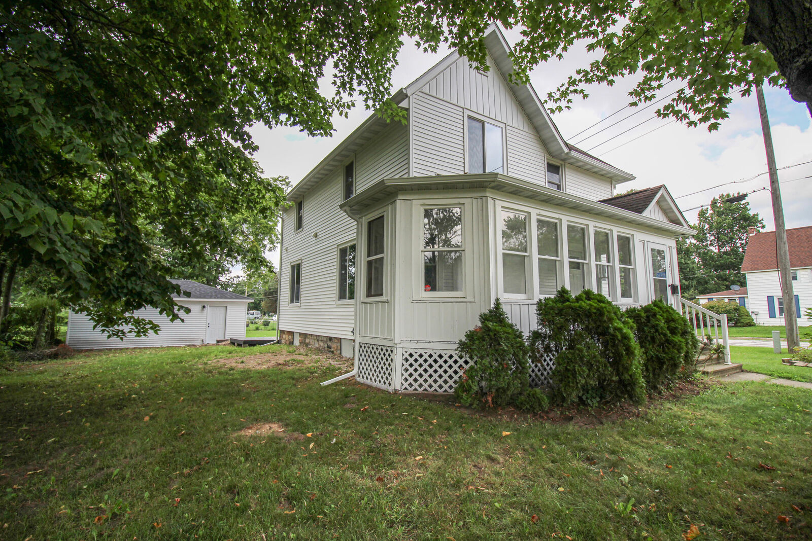 Property Photo:  822 N Main Street  MI 49093 