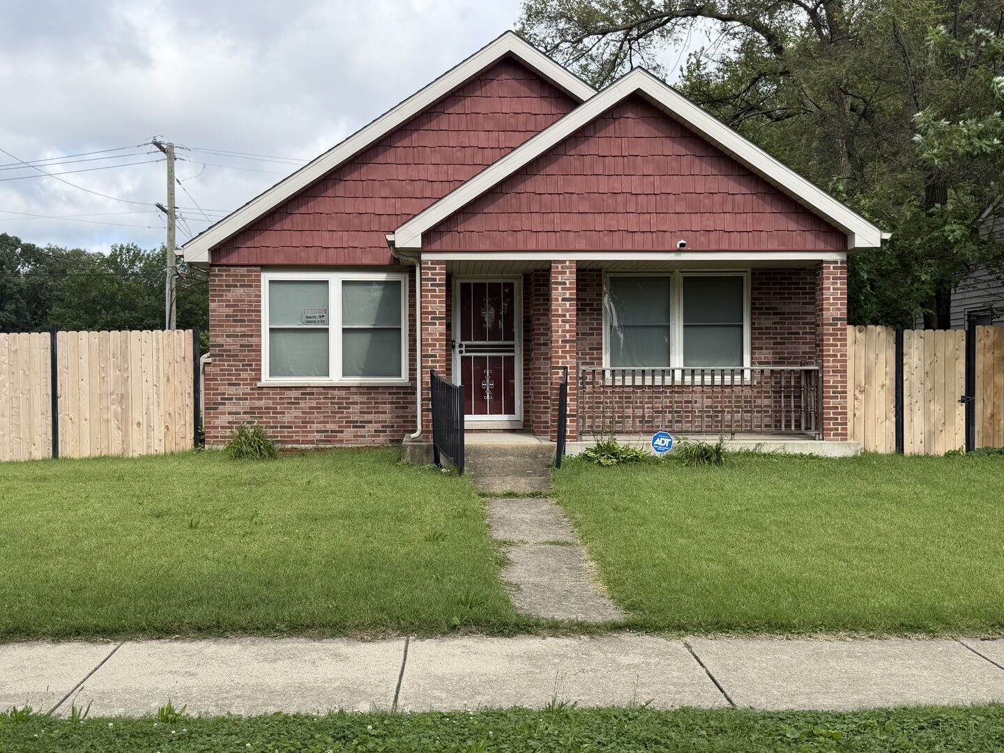 Property Photo:  15201 Dorchester Avenue  IL 60419 