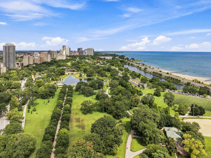 Property Photo:  1850 N Clark Street 2803  IL 60614 