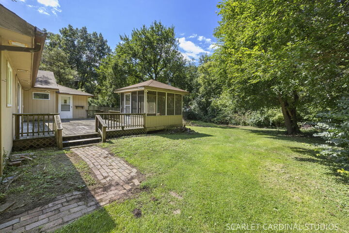 Property Photo:  5508 Kingston Avenue  IL 60532 