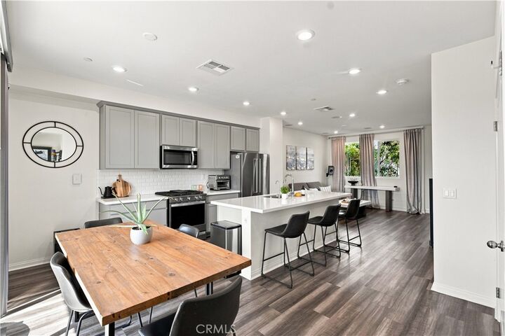 Property Photo:  8408 N Fresco Way  CA 91325 