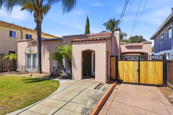 Property Photo:  1033 Villa Avenue  CA 95126 