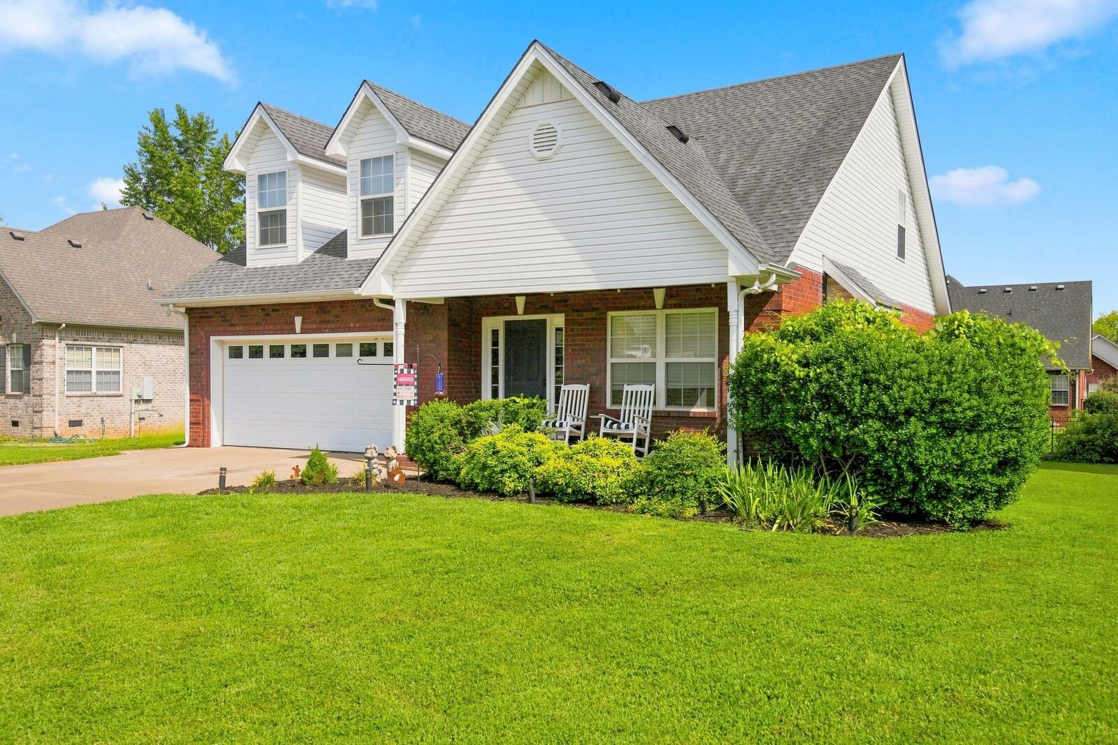 Property Photo:  812 Renaissance Ave  TN 37129 