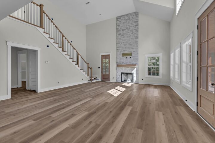 Property Photo:  1046 Indian Creek Rd  TN 37051 