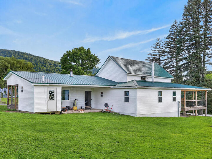 Property Photo:  2676 Sunset Rd  PA 17724 