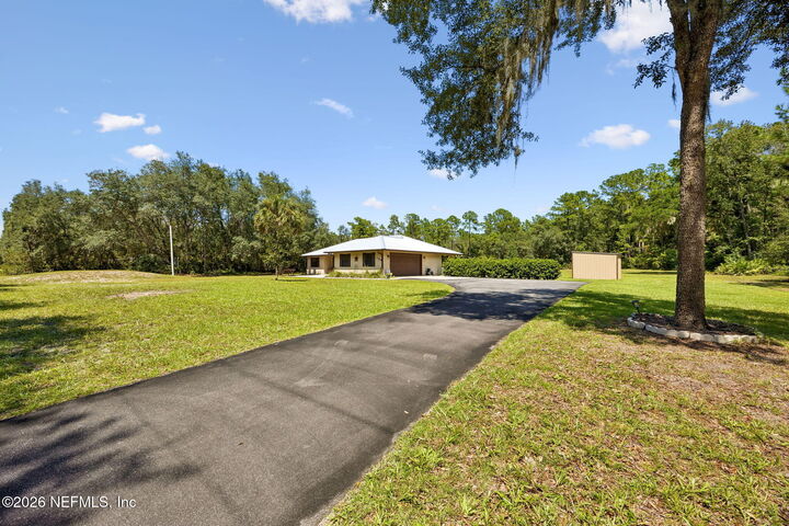 Property Photo: 100 Whitney Street FL 32189