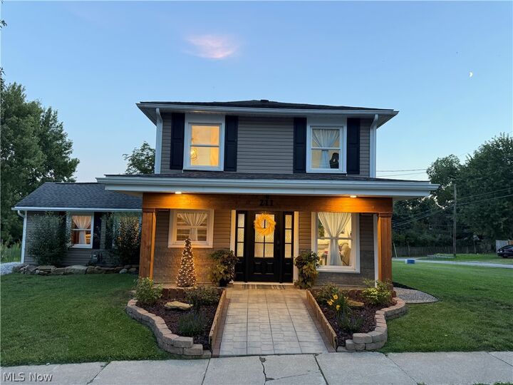 Property Photo:  211 E Wood Street  OH 44676 