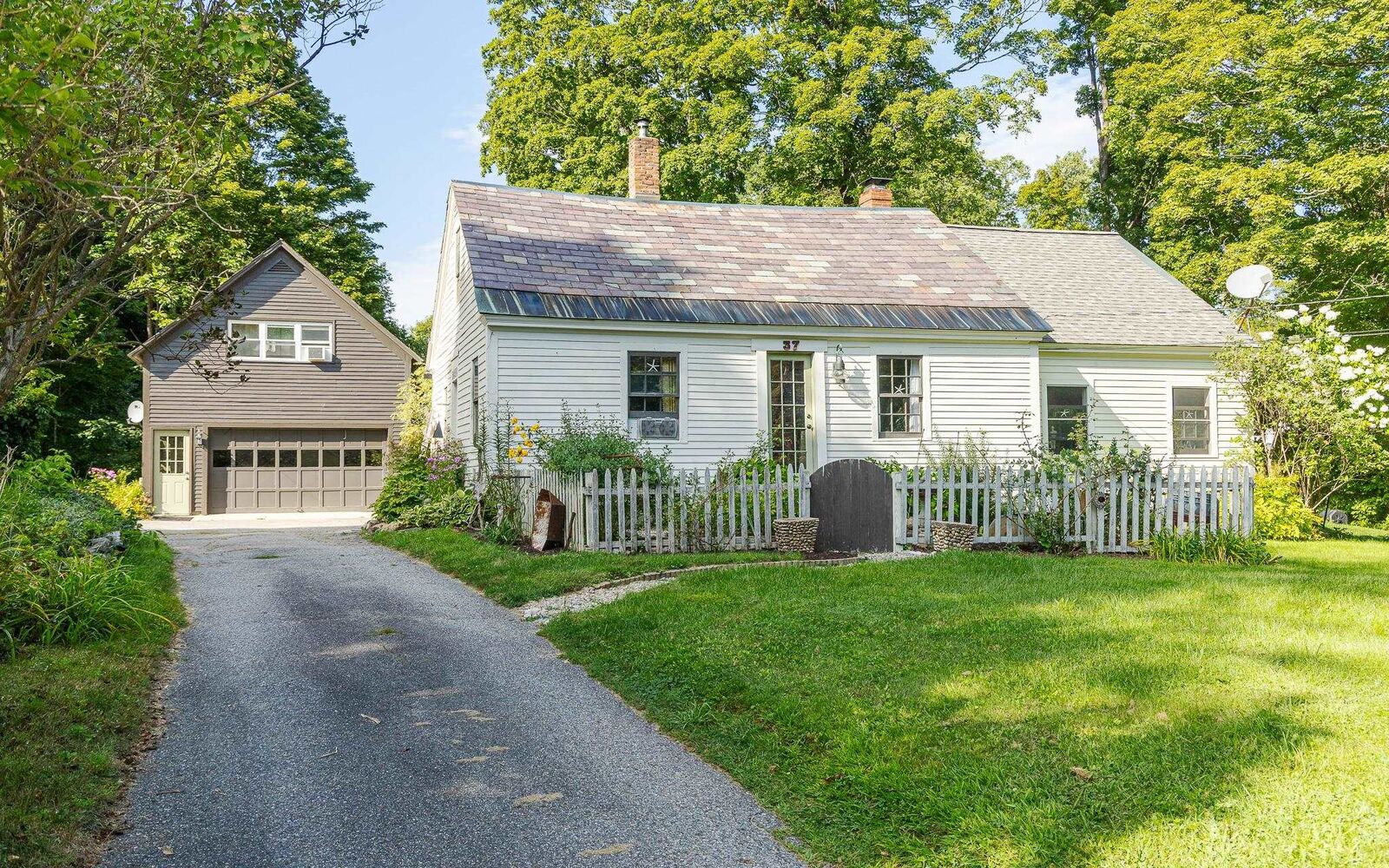 Property Photo:  37 High Street  NH 03462 