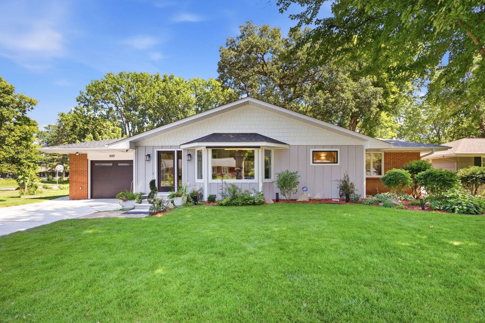 Property Photo:  660 Harmony Circle  MN 55391 