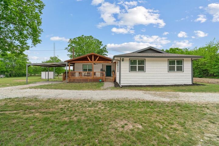 Property Photo:  360 County Road 4358  TX 76234 
