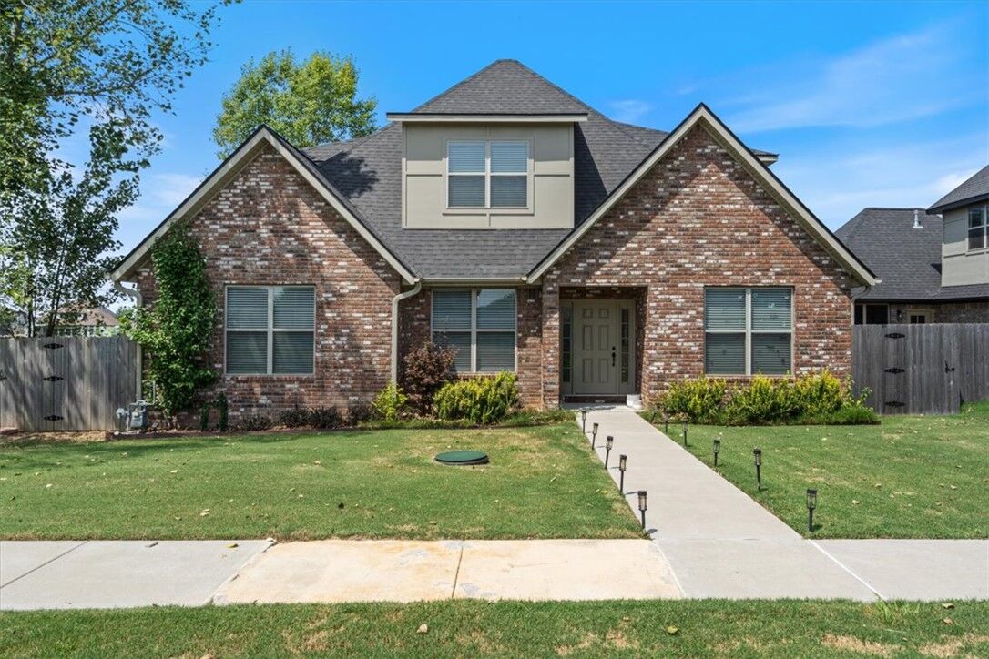 Property Photo: 585 S Rainbow Road AR 72718