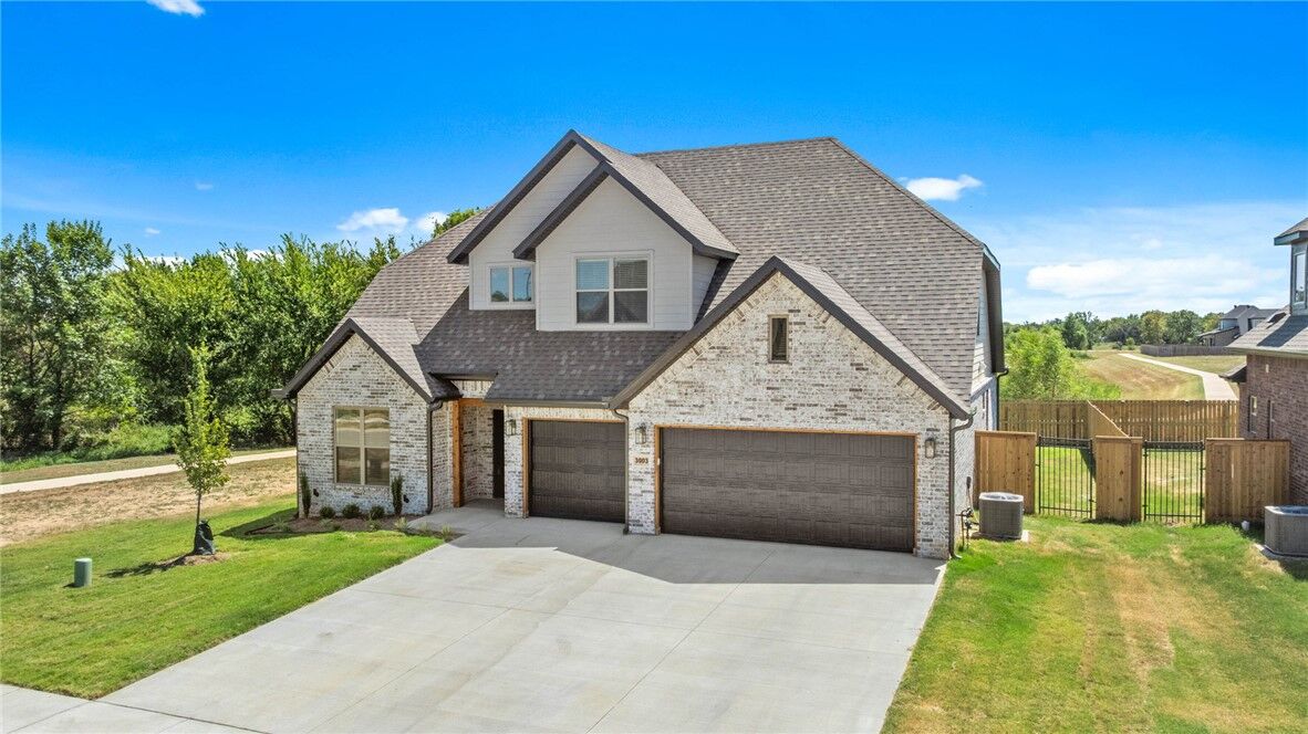 Property Photo:  3003 SW Little Elm Loop  AR 72713 