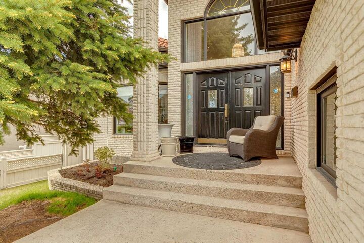 Property Photo: 84 Edenstone Way NW AB T3A 3Z1